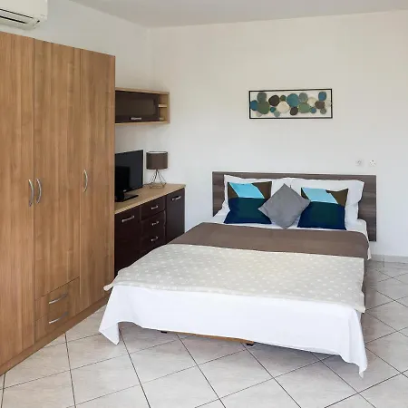 Summer Bloom Apartment Krk Town