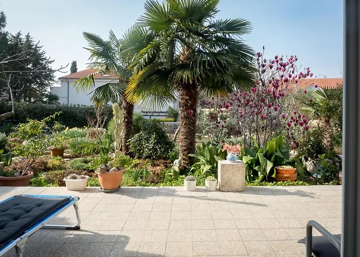 Summer Bloom 아파트 *