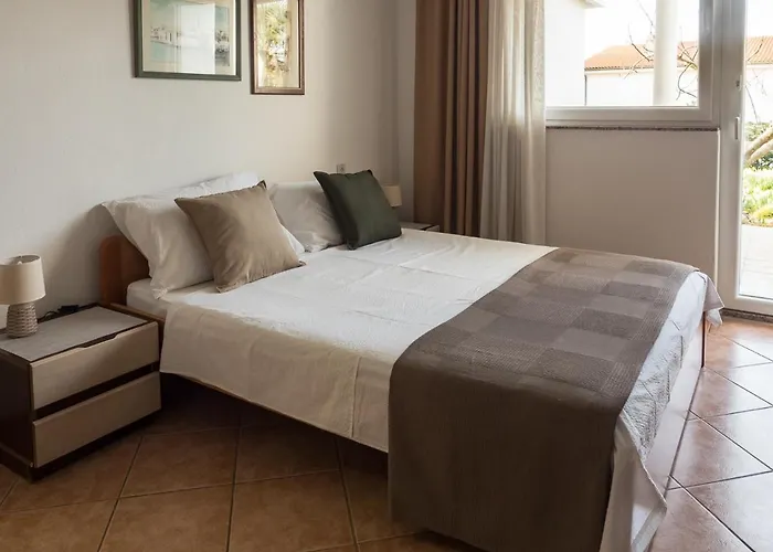 Summer Bloom 아파트