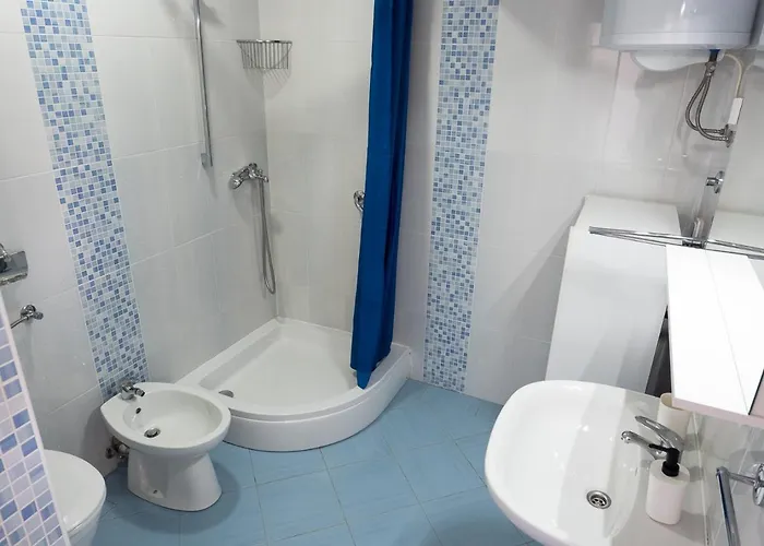 Summer Bloom 아파트 크르크