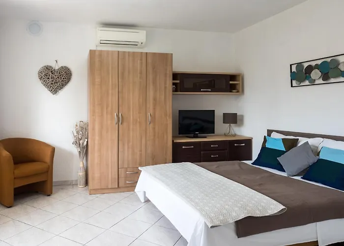 Summer Bloom 아파트