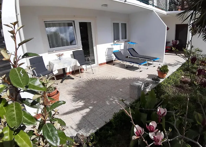 Summer Bloom 아파트